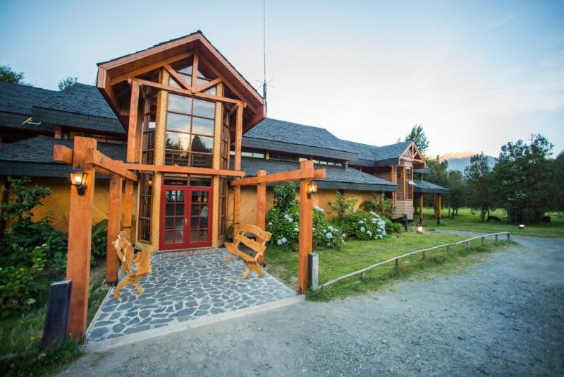 מלון קויאיקה Yelcho En La Patagonia מראה חיצוני תמונה